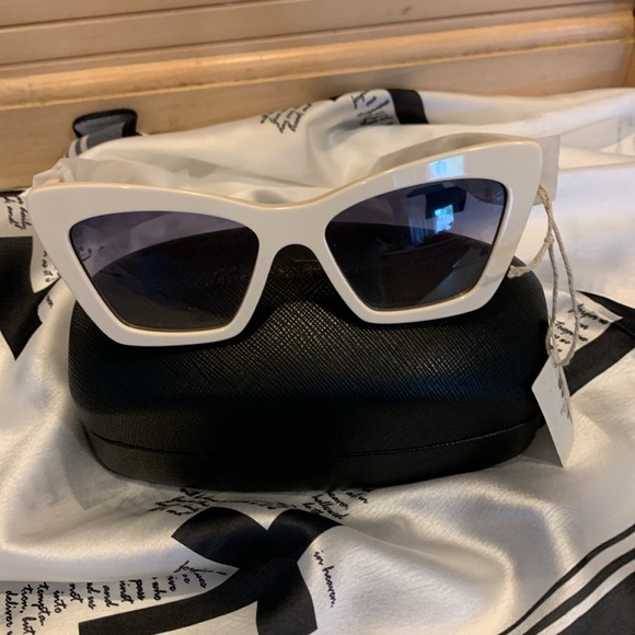 NWT Designer Sunglasses!! - Picture 3 of 9